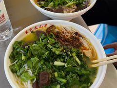 -文山荷鲜居(翠湖店)