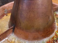 -果松木炭酸菜铜火锅·外婆参鸡汤