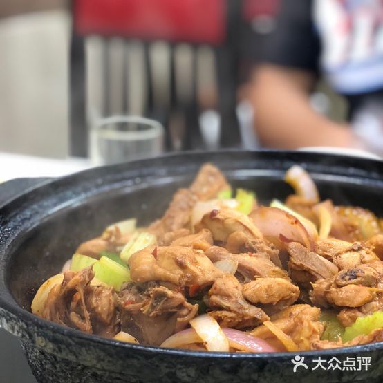 重庆鸡公煲·村夫烤鱼(芷江西路店)
