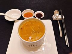蟹黄鱼翅-新光酒家·河豚·海鲜·蟹料理(浦东店)