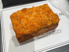 -HOT CRUSH趁热集合·现烤面包(上海环球港店)