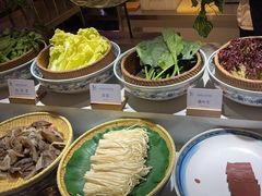 -腾阁自助餐厅(朝林广场店)