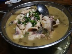 酸菜鱼-临江餐馆二楼美食部落