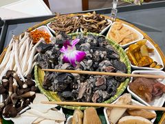 -土连锅·现熬养生汤锅(梁家巷店)