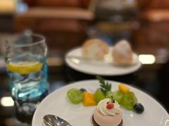 -行者书屋大堂吧 ·下午茶(南京圣和府邸酒店)