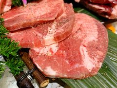 黑牛牛舌-明洞阿姨·韩式酱蟹烤肉·创意料理(三元桥店)