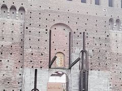 -斯福尔扎古堡
