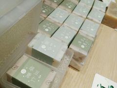 -猫的天空之城概念书店(杭州南宋御街店)