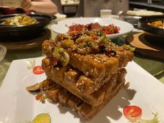 -铜锣湾·有麝自然香(重庆新天地店)