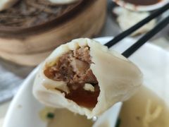 虾肉小笼-老西白点心店