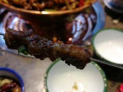 -沪小二炭火蛙锅(淮海中路美食不夜城店)