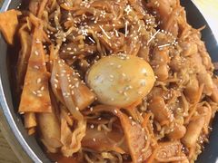 炒年糕-姜虎东白丁烤肉(恒隆广场店)