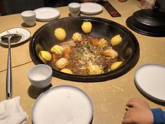 -万里闯关东铁锅炖菜馆(高新旗舰店)