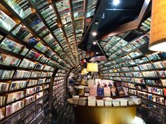 -钟书阁(珍园店)