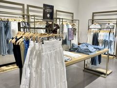 -URBAN REVIVO(佛山南海万达广场店)