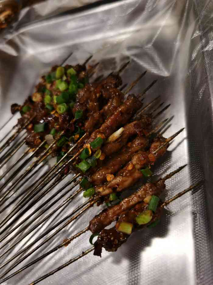 牛x铁签烤牛肉-"就在网红酒吧的旁边,后半场去点的餐,基本.