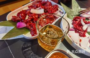 Garlic Stir-Fried Tenderloin