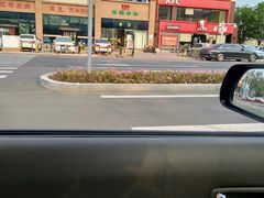 -津力跃游泳健身