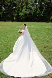 -现代经典婚纱摄影