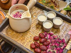 -阿山卓·野生菌火锅·纳西火塘烤肉