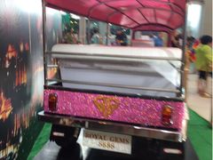 -曼谷杜莎夫人蜡像馆