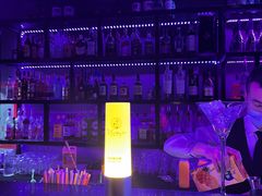 -vimi便利店酒吧