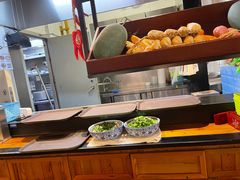 -鑫花溪牛肉米粉(广电传媒店)