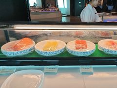 -亚洲国际大酒店·云顶阁旋转自助餐厅