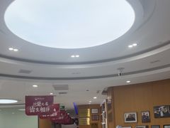 -雅悦齿科(顾村公园店)