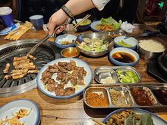 -明洞阿姨·韩式酱蟹烤肉·创意料理(三元桥店)