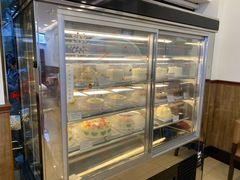 面包甜点陈列柜-红宝石·鲜奶小方·海派西点房(浦三店)