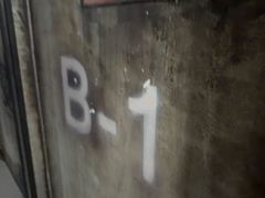 -荒岛实景沉浸密室(江汉路1店)
