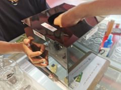 -UNI UNI(环亚凯瑟琳店)