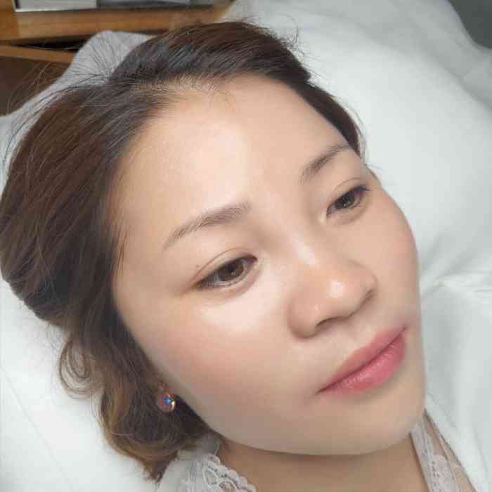 m魅妍半永久纹眉·纹美瞳线·皮肤管理(华鼎大厦店)-"在大厦里面,找