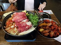 部队锅-MI WU FACTORY米屋美食工厂餐厅(绿地店)