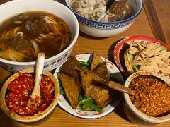-矮子粉店1985·长沙米粉(湘春路店)