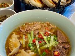 -港丽餐厅(来福士店)