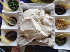 -95号酱骨·一块豆腐(展春园西路店)