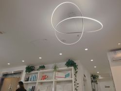 -瓷肌博士·祛痘科技美肤