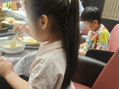 -鞍山大白鲨美食酒店