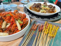-茸梅路右拐龙虾-农家菜(松江店)