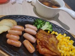 -卢家妈妈·西餐厨房(卜蜂中心店)