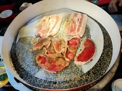 黑香猪雪花肉-秦炉烤肉(财富中心店)