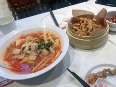 -渝是乎酸菜鱼·川渝小炒(新世界百货望京店)