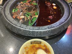 菌汤鸳鸯锅-唇辣号重庆老火锅(亦庄店)
