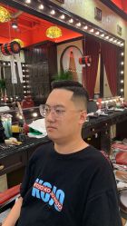 -东方先生国潮男士理发馆