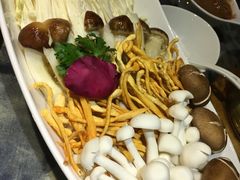 -慢丽江·云南野生菌土鸡锅(付家庄店)