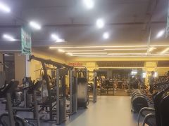 -英派斯健身游泳馆