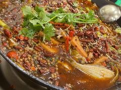 水煮耗儿鱼-鸿顺老铁锅美蛙鱼府(解放碑店)