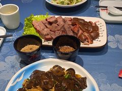 -乔家小院•非遗驴肉•青岛菜(滨河路店)